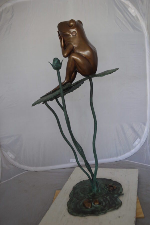 Frog on Lotus Bronze fountain Statue -  Size: 22"L x 20"W x 44"H.