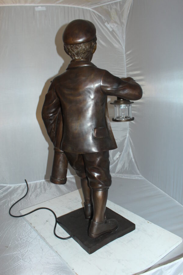 Caddy with light Bronze Statue -  Size: 19"L x 19"W x 42"H.