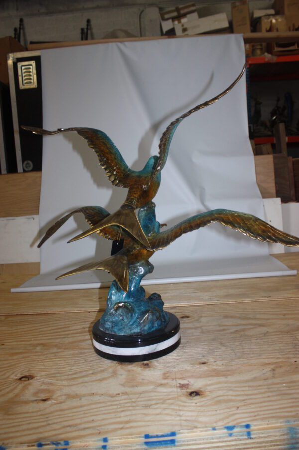 Two Seagull flying  - Bronze Statue -  Size: 36"L x 17"W x 27"H.