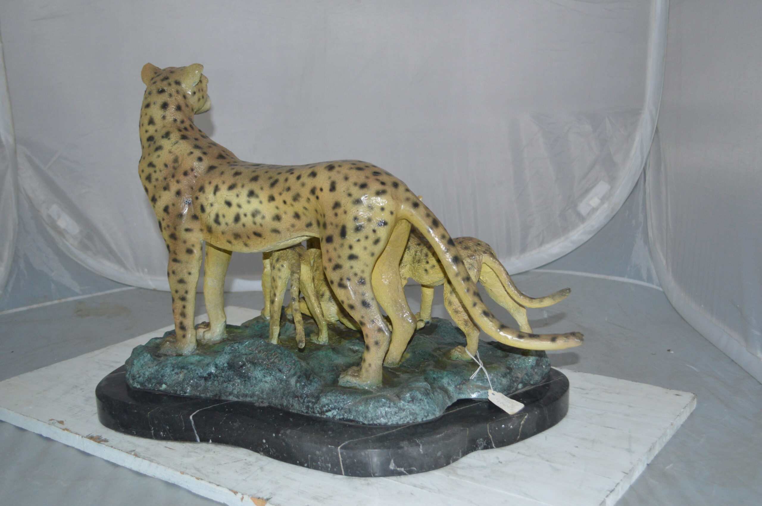 Cheetah Family Bronze Statue on Marble - Size: 24L x 14W x 18H. - NiFAO