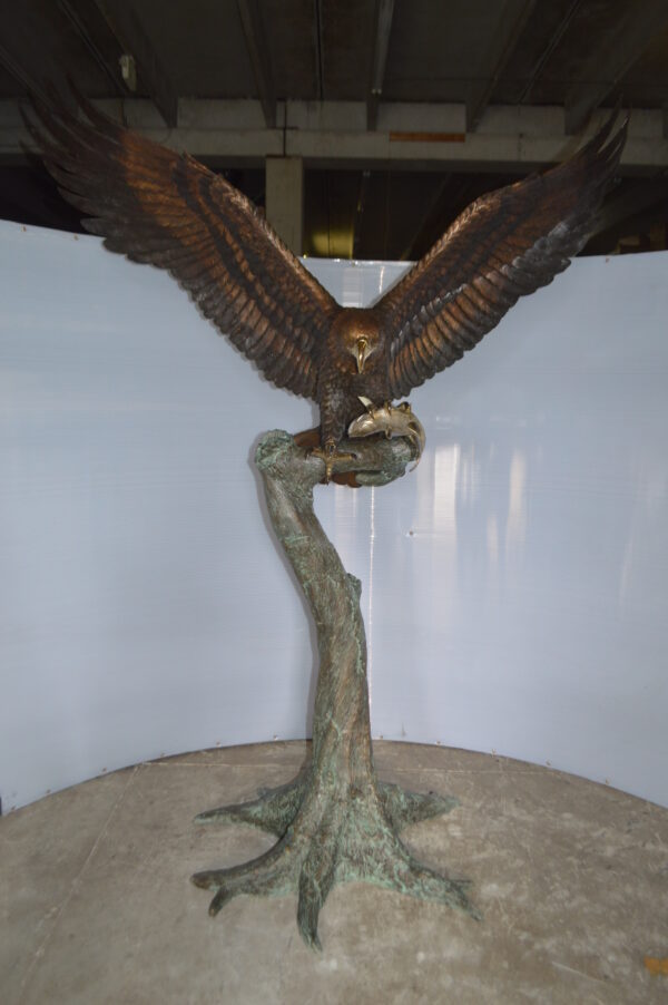 Landing Eagle on a Tree Giant Bronze Statue -  Size: 72"L x 36"W x 88"H. - Image 12
