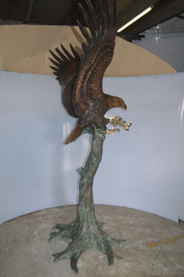Landing Eagle on a Tree Giant Bronze Statue -  Size: 72"L x 36"W x 88"H. - Image 6