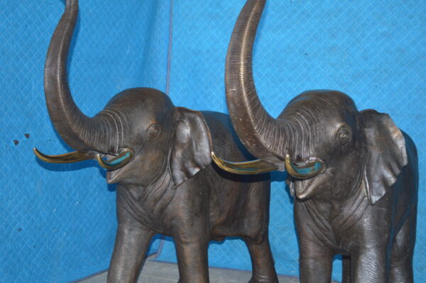 Pair of large Elephants bronze statue - fountain -  Size: 55"L x 17"W x 53"H. - Image 3