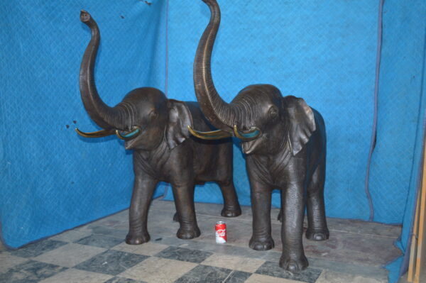Pair of large Elephants bronze statue - fountain -  Size: 55"L x 17"W x 53"H. - Image 4