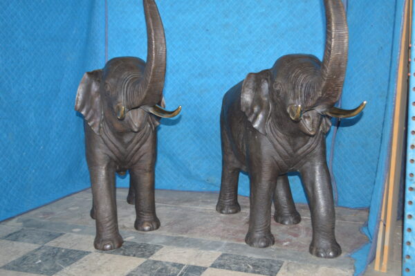Pair of large Elephants bronze statue - fountain -  Size: 55"L x 17"W x 53"H. - Image 5