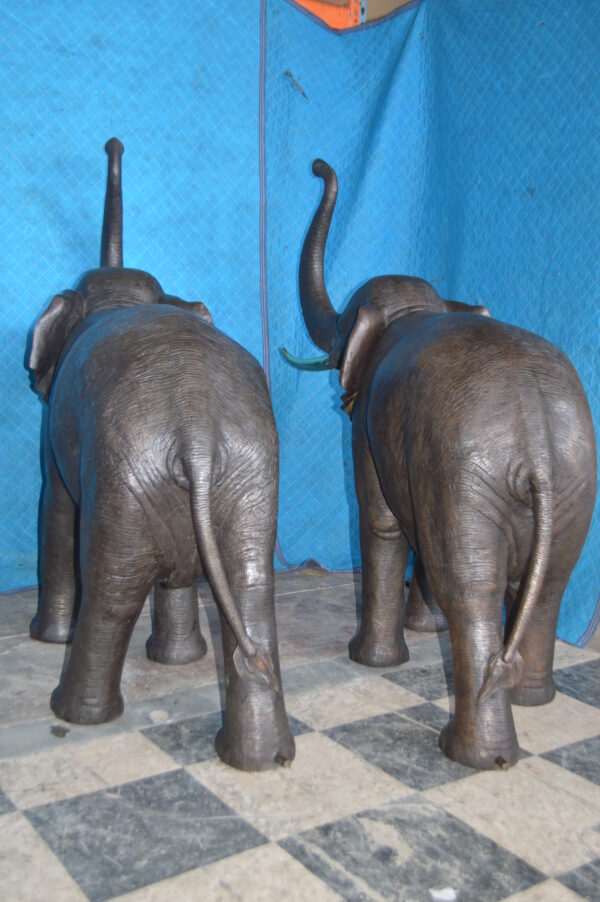 Pair of large Elephants bronze statue - fountain -  Size: 55"L x 17"W x 53"H. - Image 9