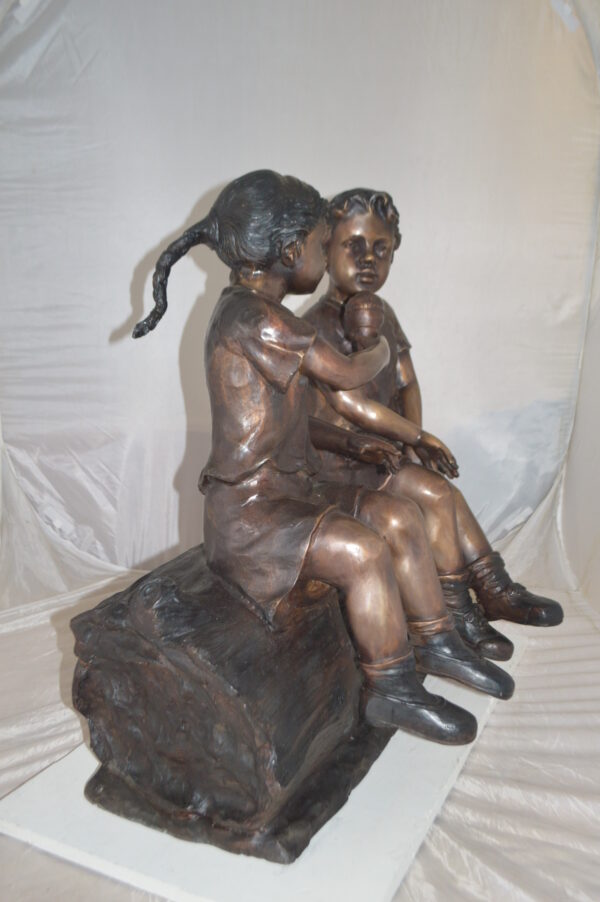 Boy and Girl enjoying an ice-cream bronze statue -  Size: 28"L x 24"W x 33"H. - Image 7