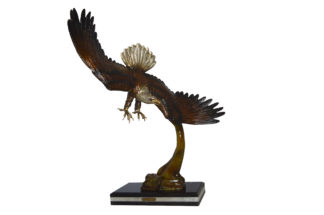 w aribu sculpture