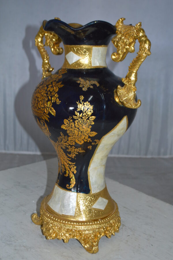 Decoration Vase 18" H Blue White and Gold -  Size: 7"L x 12"W x 18"H. - Image 6