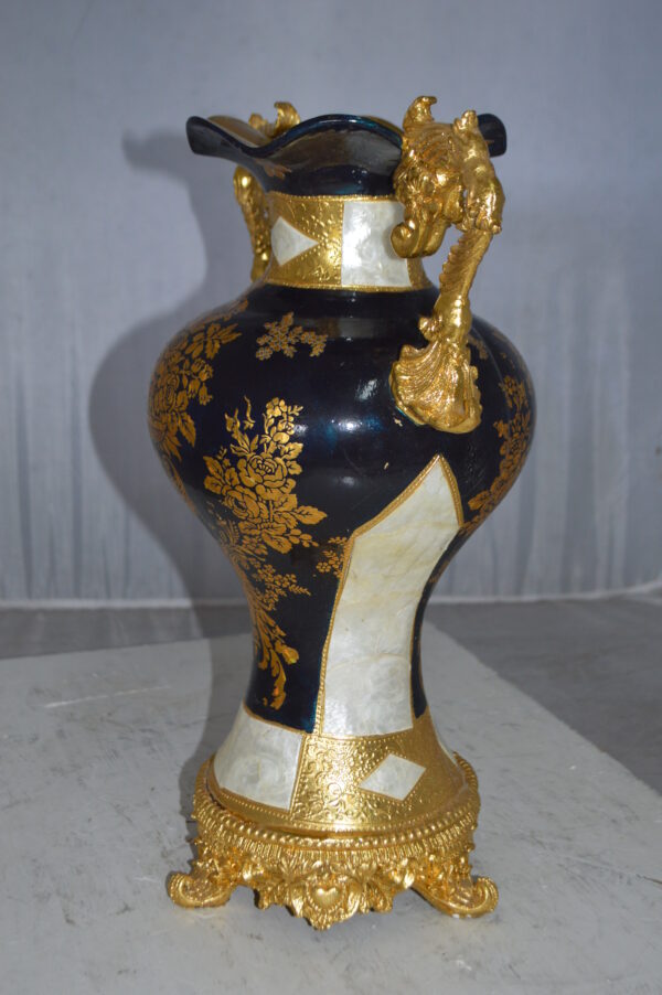 Decoration Vase 18" H Blue White and Gold -  Size: 7"L x 12"W x 18"H. - Image 9