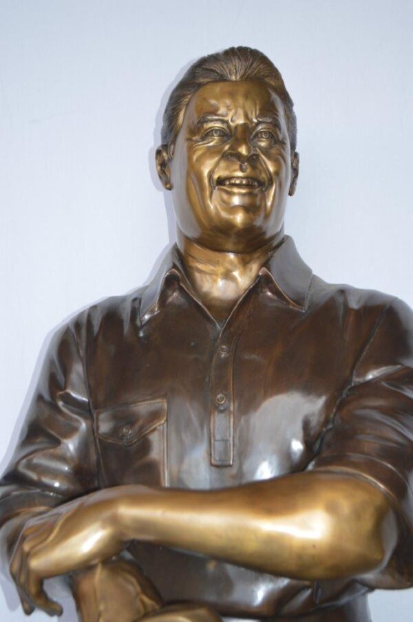 Golfer Ken Venturi Giant Bronze Statue -  Size: 32"L x 30"W x 80"H. - Image 2
