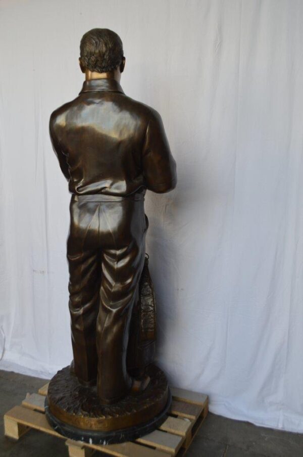 Golfer Ken Venturi Giant Bronze Statue -  Size: 32"L x 30"W x 80"H. - Image 11
