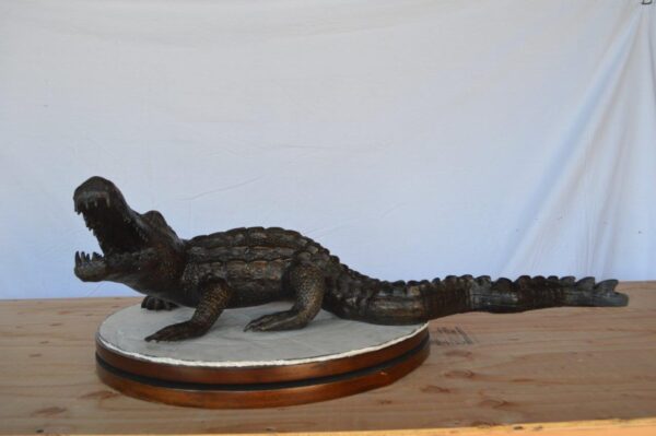 Alligator ready to attack bronze statue -  Size: 36"L x 18"W x 10"H. - Image 3