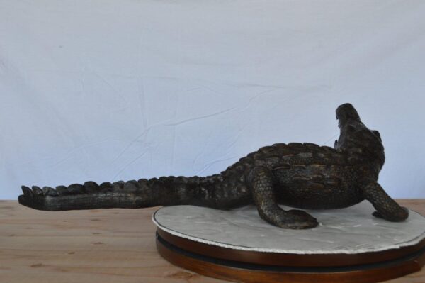 Alligator ready to attack bronze statue -  Size: 36"L x 18"W x 10"H. - Image 7