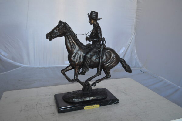Trooper of the plains Bronze replica by Remington -  Size: 17"L x 6"W x 18"H. - Image 3