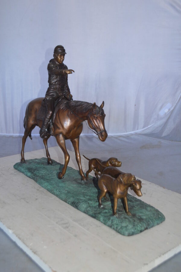 Hunter with three dogs Bronze Statue -  Size: 27"L x 6"W x 18"H. - Image 11