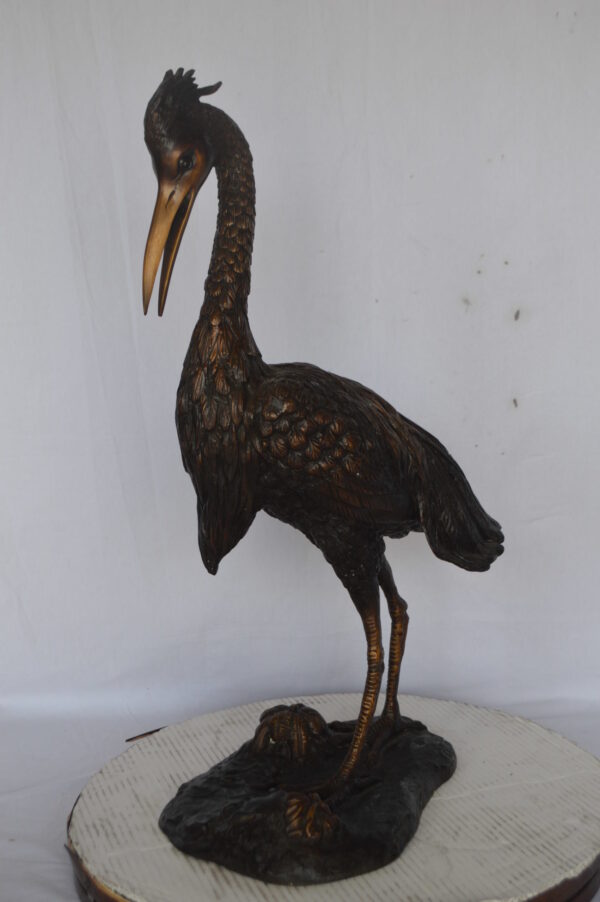 Great Blue Heron bronze statue - Size: 17"L x 12"W x 32"H. - Image 7