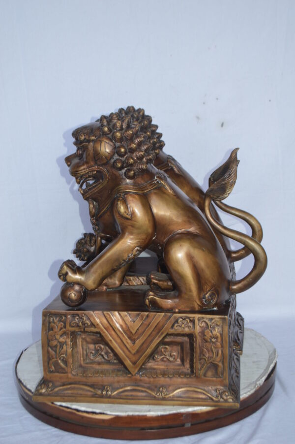 Pair of Foo Dogs bronze statues  -  Size: 20"L x 10"W x 23"H. 40 LB each - Image 10