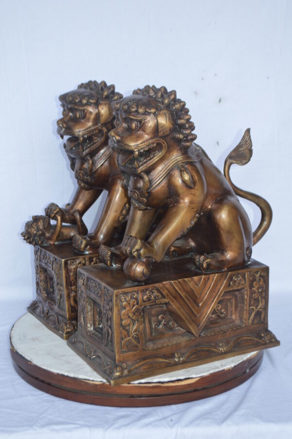 Pair of Foo Dogs bronze statues  -  Size: 20"L x 10"W x 23"H. 40 LB each - Image 11