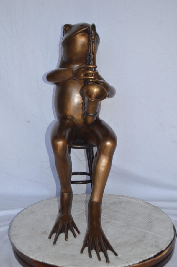 Frog playing saxophone bronze statue - Size: 23"L x 15"W x 30"H. - Image 8