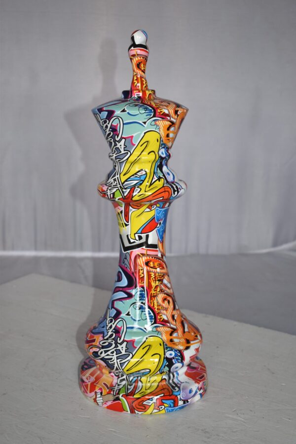 Checkmate King Modern Art Giant Graffiti Resin Statue Size: 6" x 6" x 19"H - Image 6