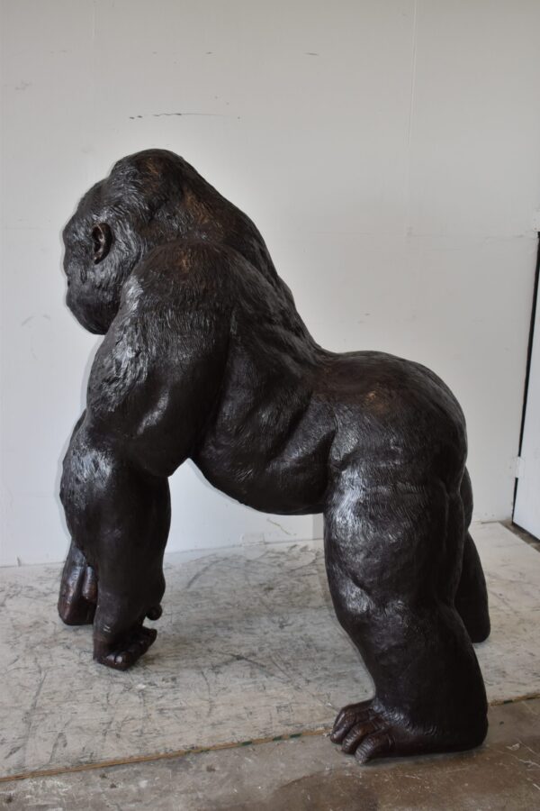 Giant King Kong Gorilla Looking Around Bronze Statue Size: 58" x 38" x 60"H - Image 8