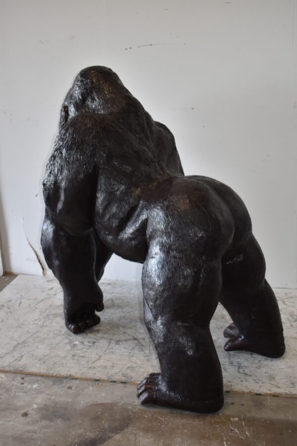 Giant King Kong Gorilla Looking Around Bronze Statue Size: 58" x 38" x 60"H - Image 9