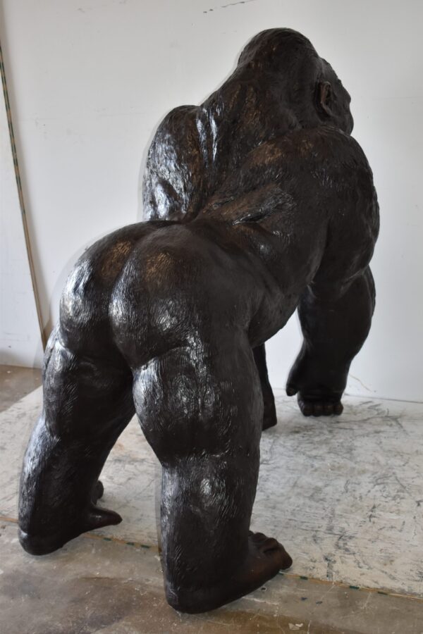 Giant King Kong Gorilla Looking Around Bronze Statue Size: 58" x 38" x 60"H - Image 11