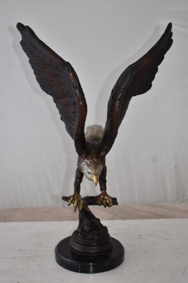 Eagle Holding His Fish Prey Flying Away Bronze Statue Size: 14" x 11" x 23"H - Image 12