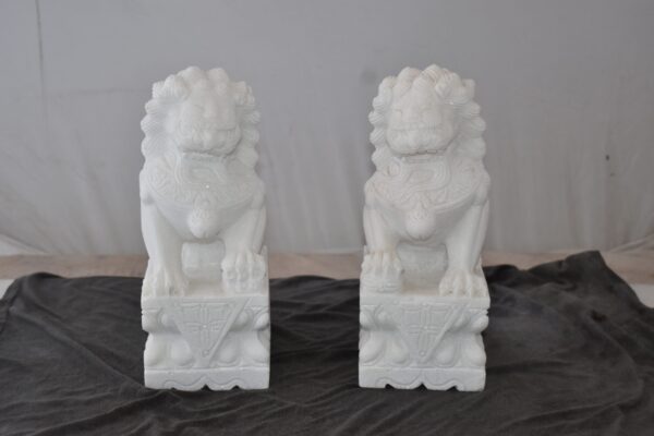 A Pair of Marble Statues of Foo Dogs Size: 5" x 6" x 12"H - Image 4