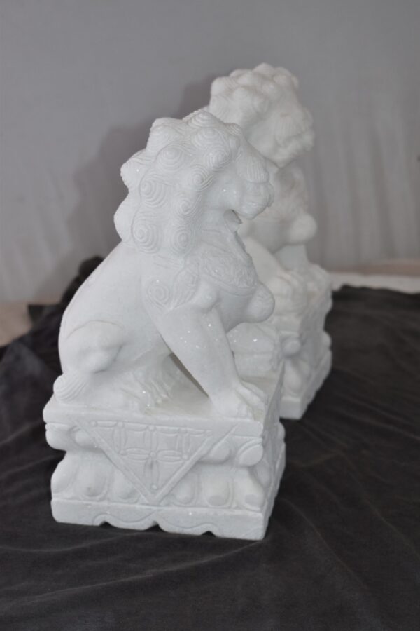 A Pair of Marble Statues of Foo Dogs Size: 5" x 6" x 12"H - Image 6
