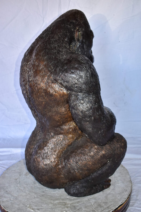 Gorilla Sitting Detailed and Impressive Bronze Statue Size: 22" x 16" x 30"H - Image 7