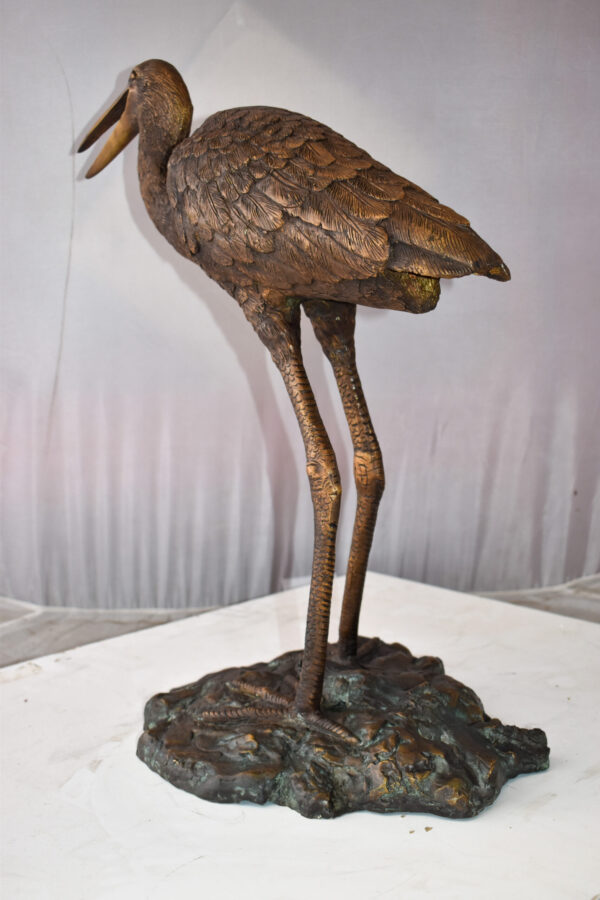 Great Blue Heron Brown Patina Bronze Statue Size: 25" x 15" x 25"H - Image 5