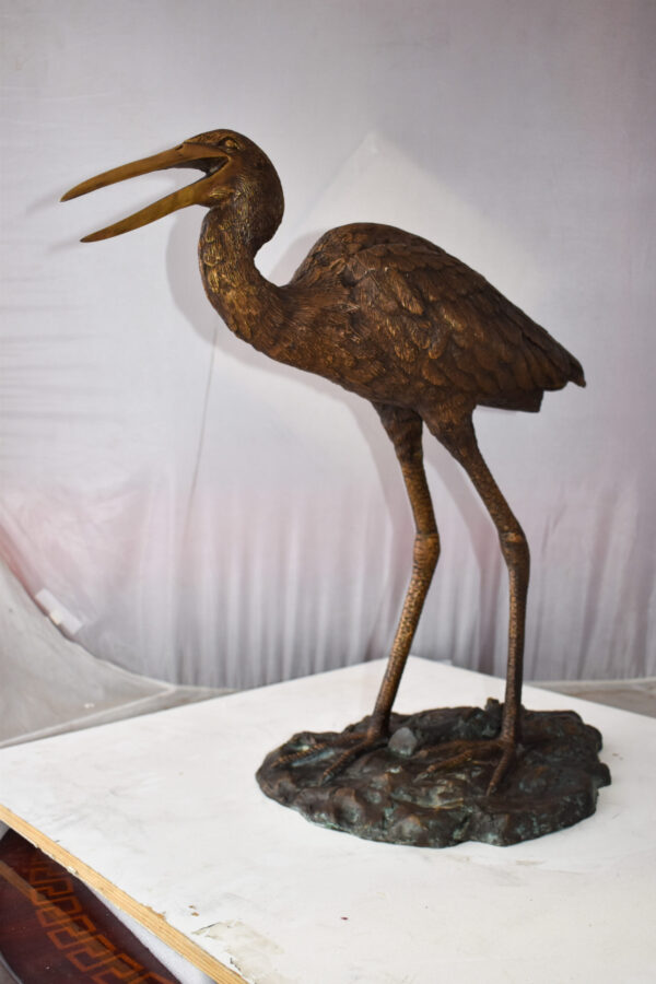Great Blue Heron Brown Patina Bronze Statue Size: 25" x 15" x 25"H - Image 8