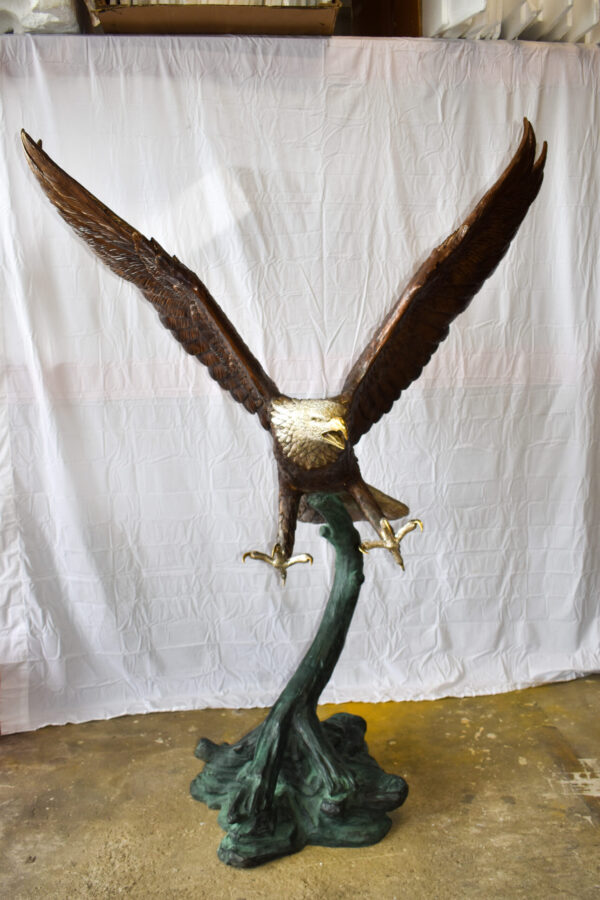Giant Eagle in Action Looking for Prey Bronze Statue Size: 60" x 40" x 78"H - Image 3