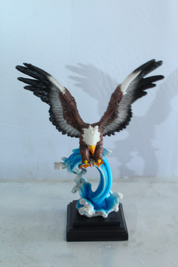 Resin Bald Eagle Statue Diving Over Ocean Wave on Base 14" x 7" x 17"H - Image 9