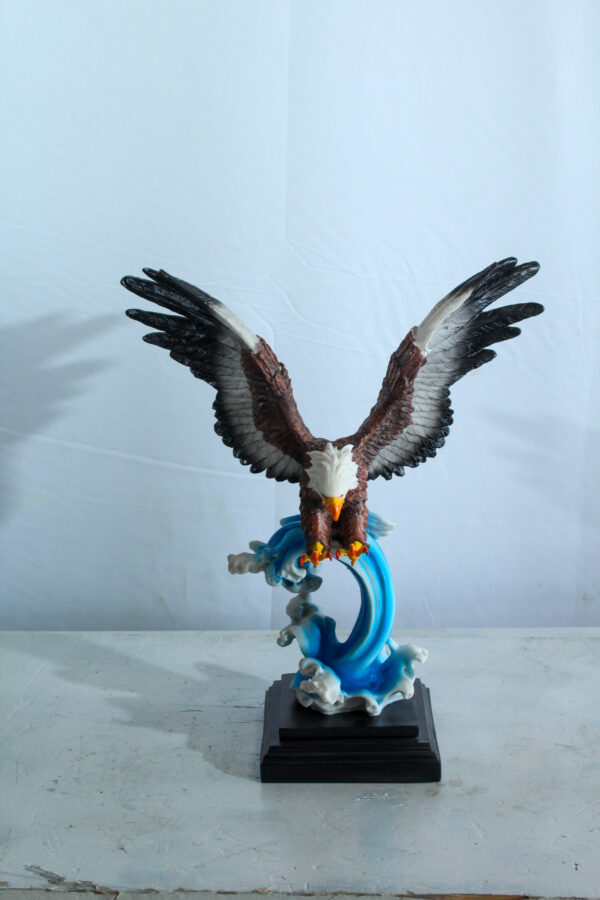 Resin Bald Eagle Statue Diving Over Ocean Wave on Base 14" x 7" x 17"H - Image 11